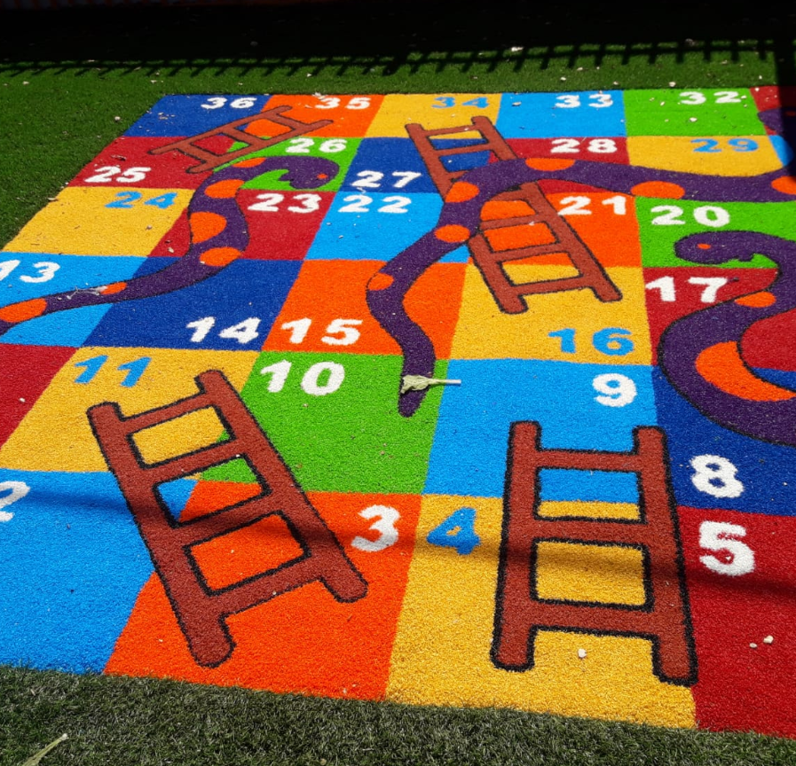 Professional New Design Custom Playground Fun Hopscotch Rug Custom Artificial Grass Pattern Made of PE Material